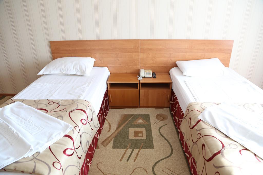 Zhassybi Hotel Astana Buitenkant foto