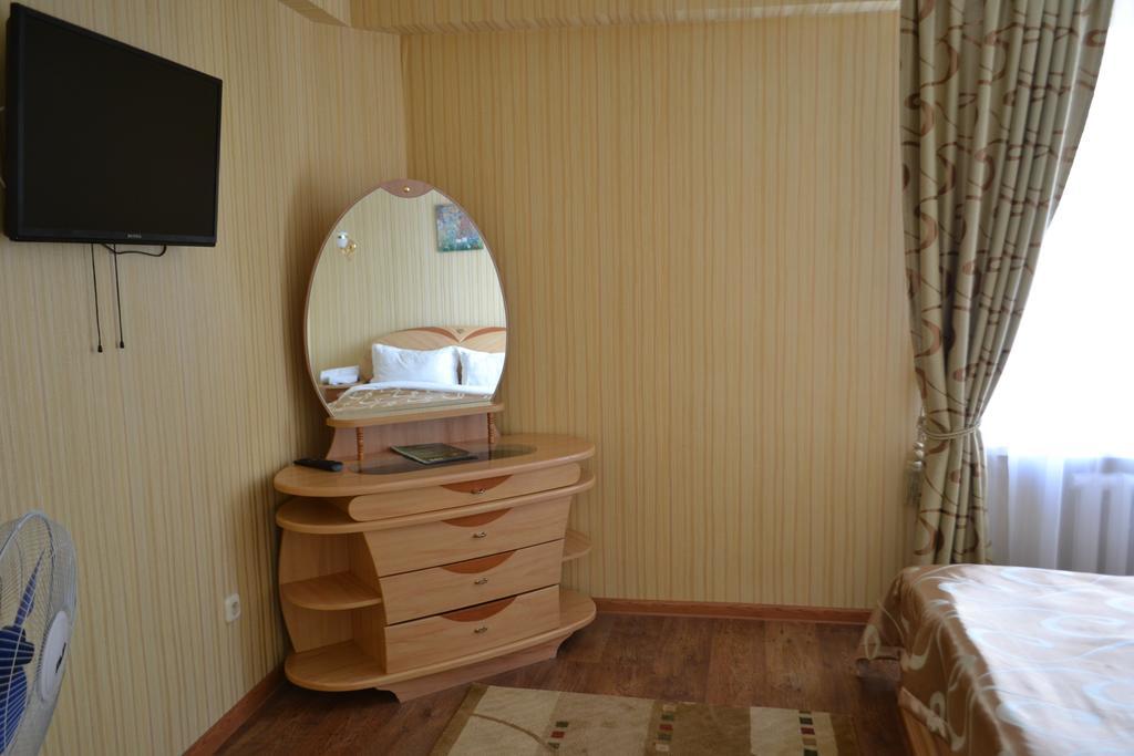 Zhassybi Hotel Astana Buitenkant foto