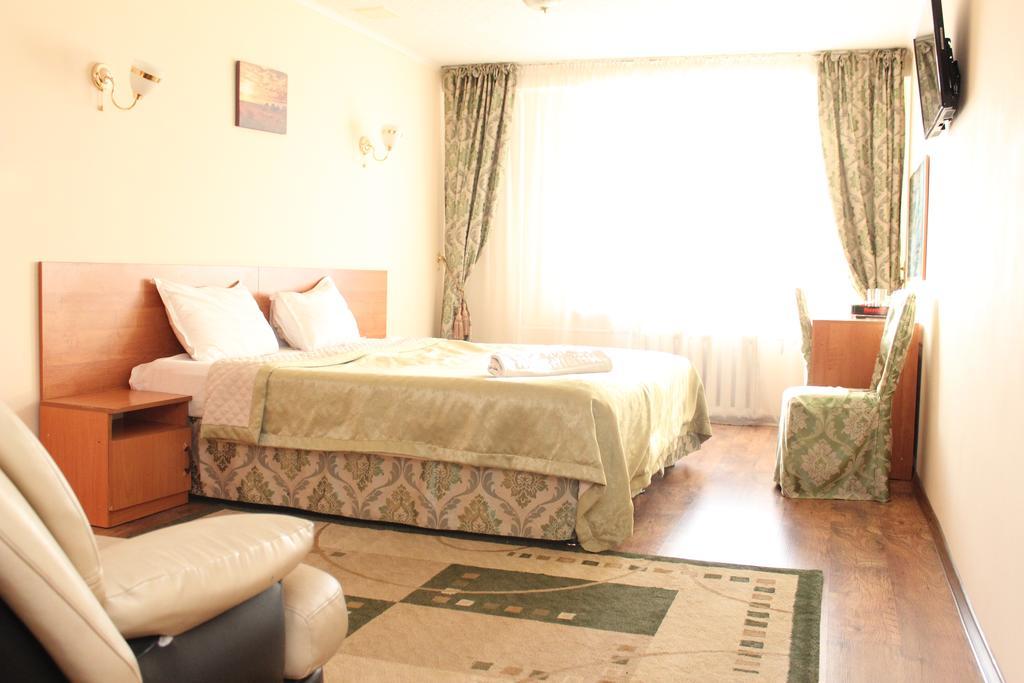 Zhassybi Hotel Astana Buitenkant foto