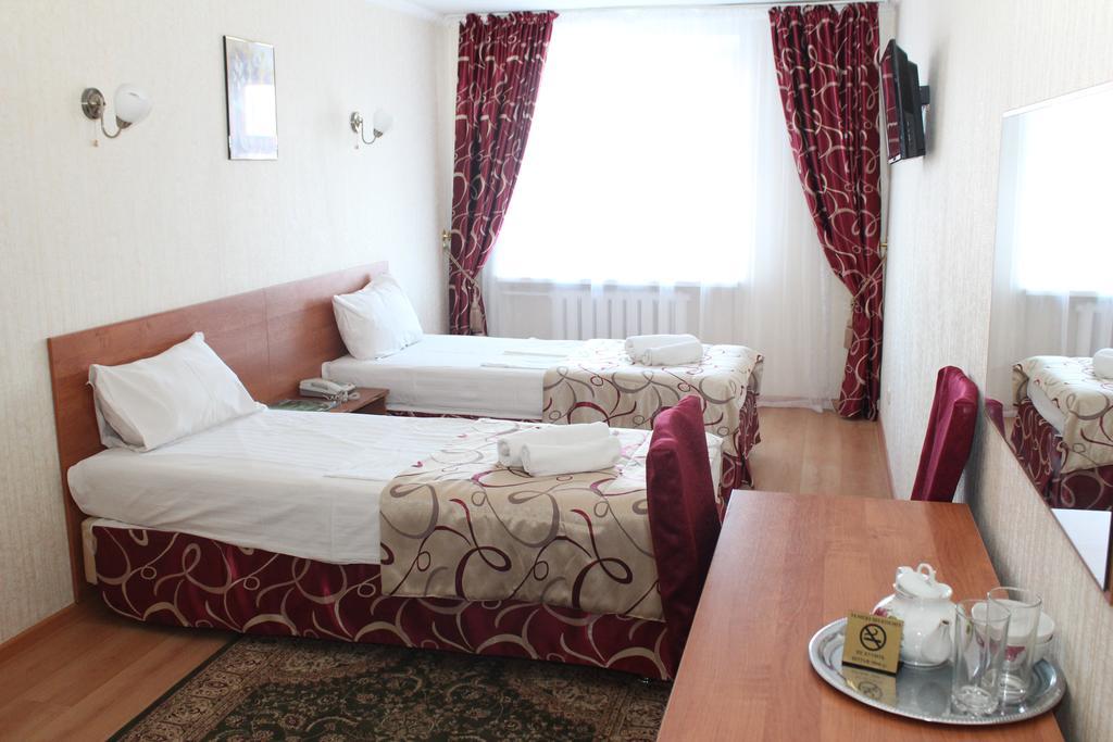 Zhassybi Hotel Astana Buitenkant foto