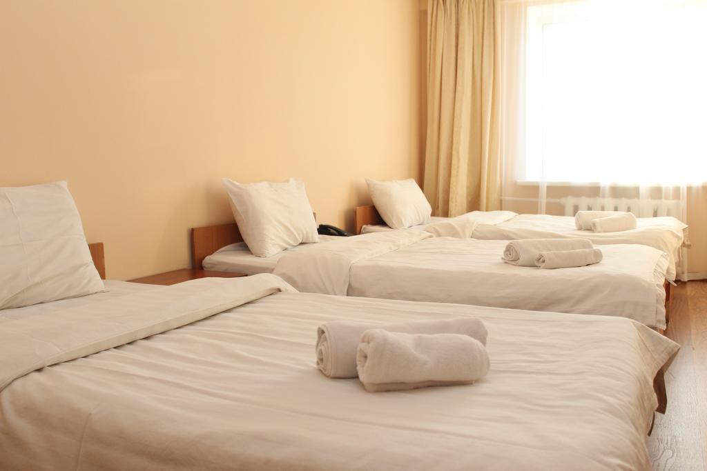 Zhassybi Hotel Astana Buitenkant foto